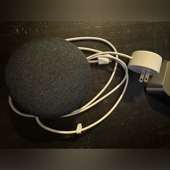 Google mini - Picture 2 of 3